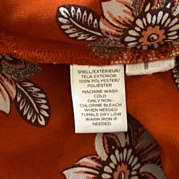 Flowered Boho Top w volume sleeves - Picture 15 of 15